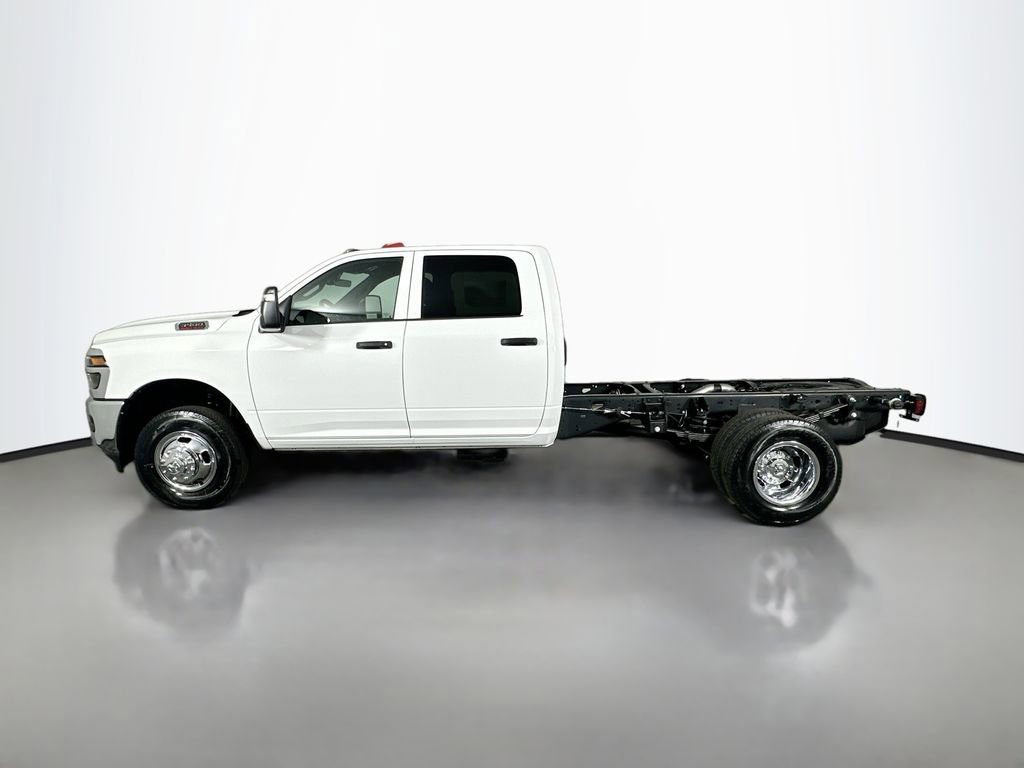 New 2026 RAM 3500 Tradesman w/ Chrome Appearance Group A AWD/4WD image 4