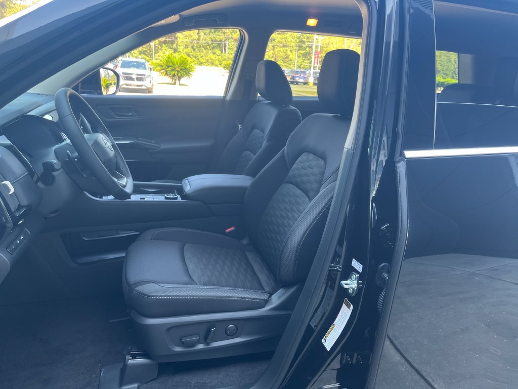 New 2026 Nissan Pathfinder SV AWD/4WD image 9