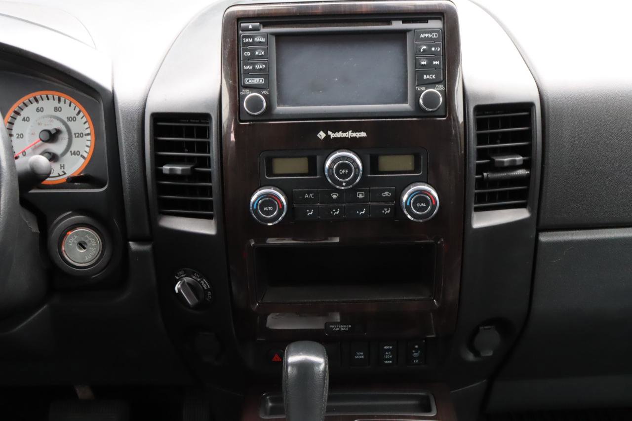 Used 2015 Nissan Titan SL AWD/4WD image 8