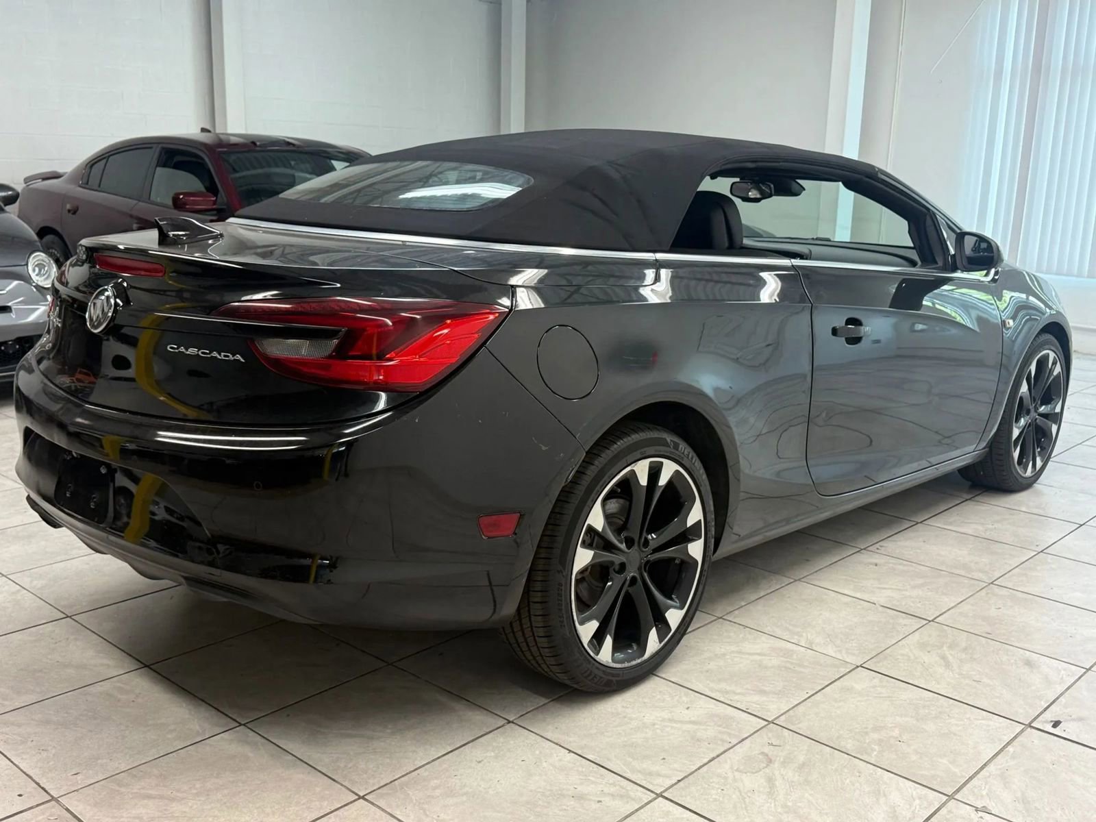 Used 2018 Buick Cascada Sport Touring w/ Dark Effects Package image 9