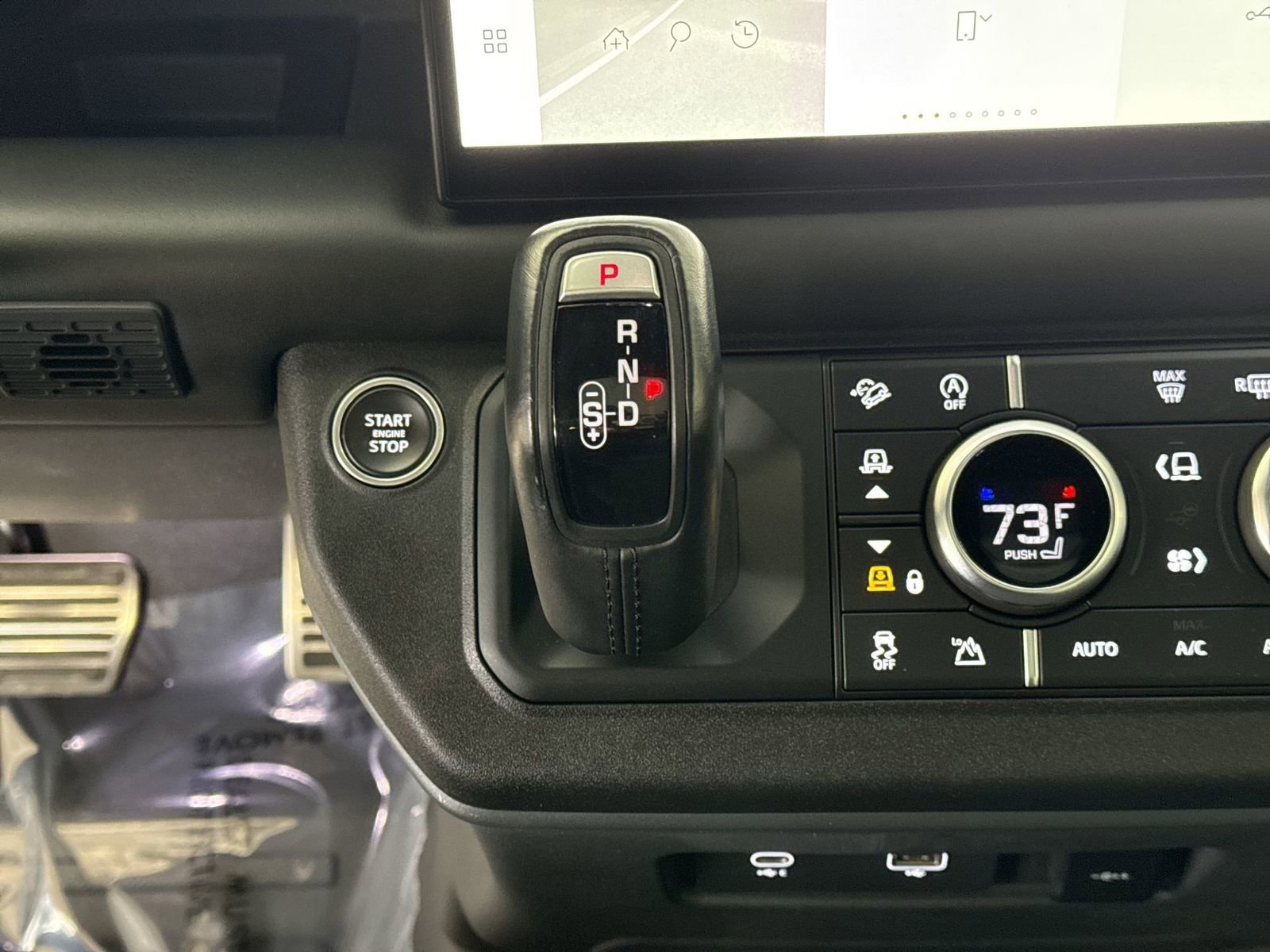 Used 2022 Land Rover Defender 90 X AWD/4WD image 16