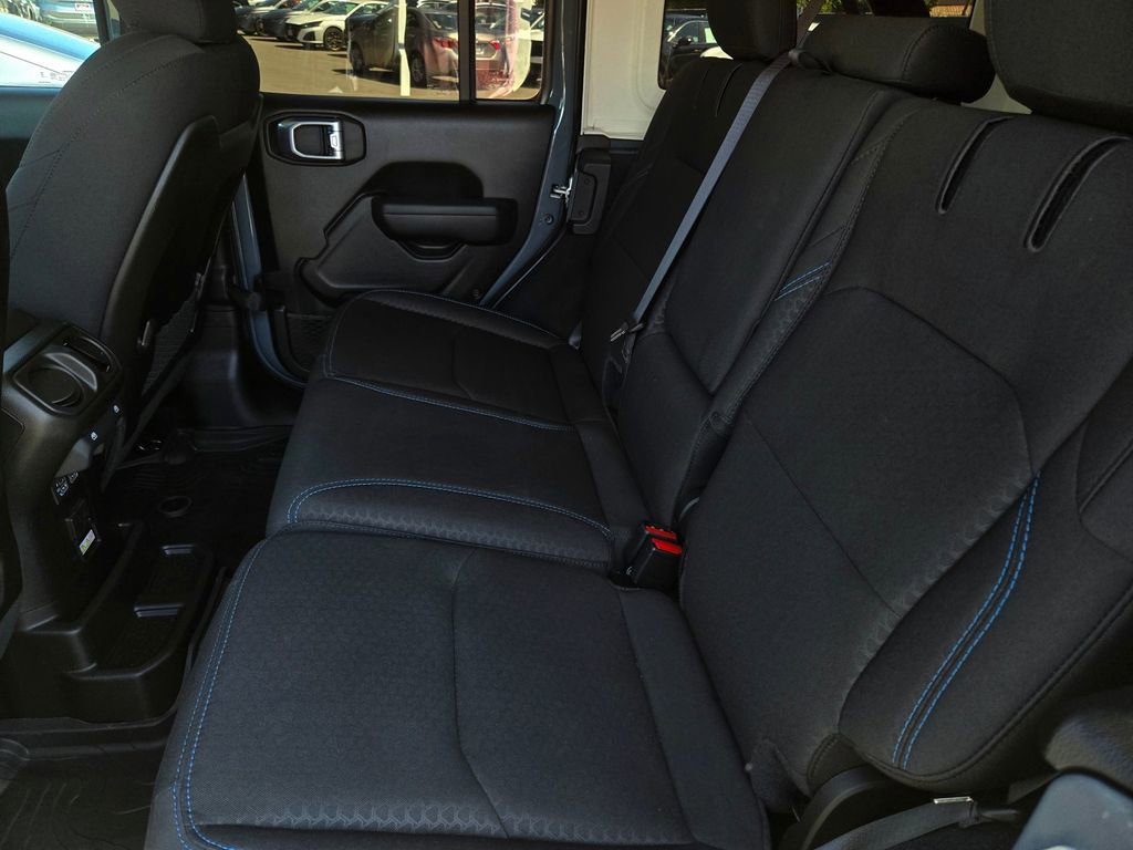 Used 2024 Jeep Wrangler Unlimited Rubicon 4xe w/ Convenience Group AWD/4WD image 13