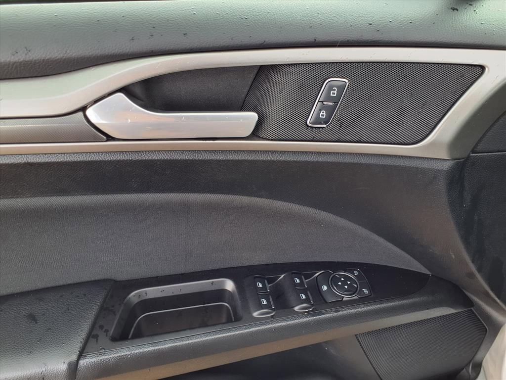 Used 2017 Ford Fusion S w/ Equipment Group 101A FWD image 23