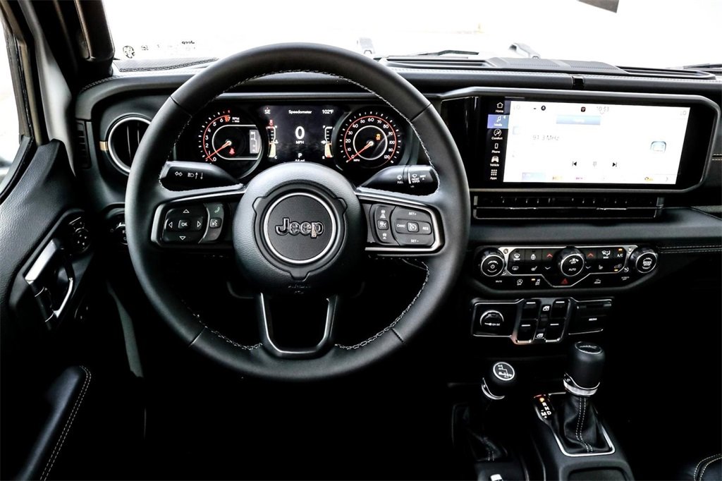 New 2025 Jeep Gladiator Sport w/ Premium Package image 23