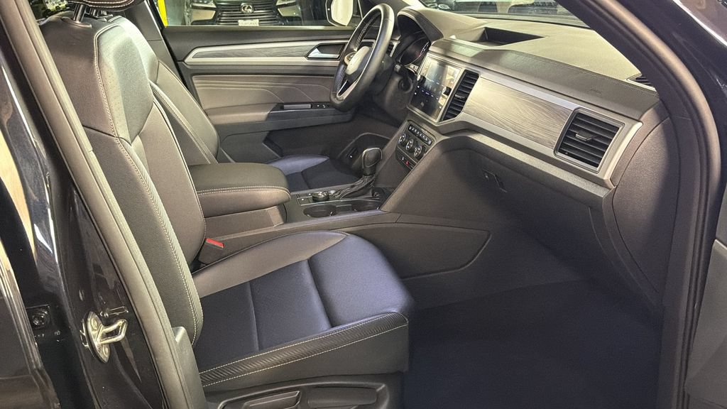 Used 2021 Volkswagen Atlas Cross Sport SE w/ Panoramic Sunroof Package AWD/4WD image 10