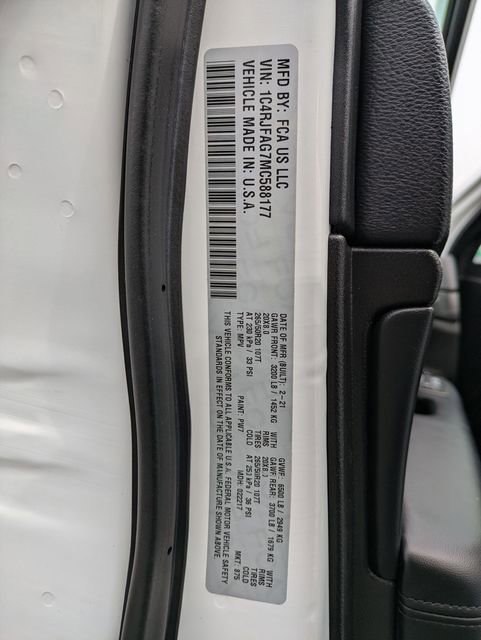 Used 2021 Jeep Grand Cherokee Laredo X image 33