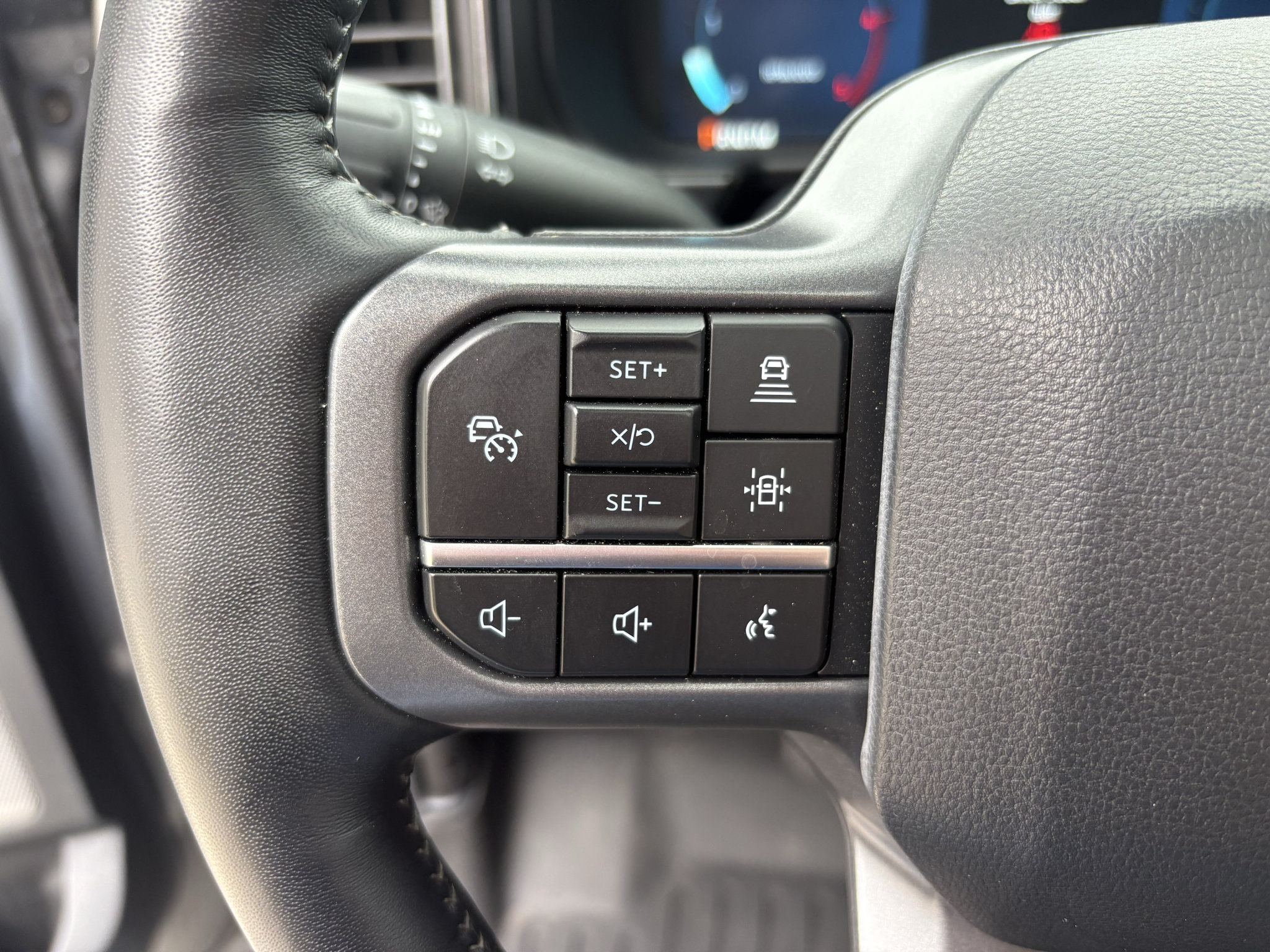 Used 2024 Ford F350 Lariat w/ Lariat Ultimate Package AWD/4WD image 15