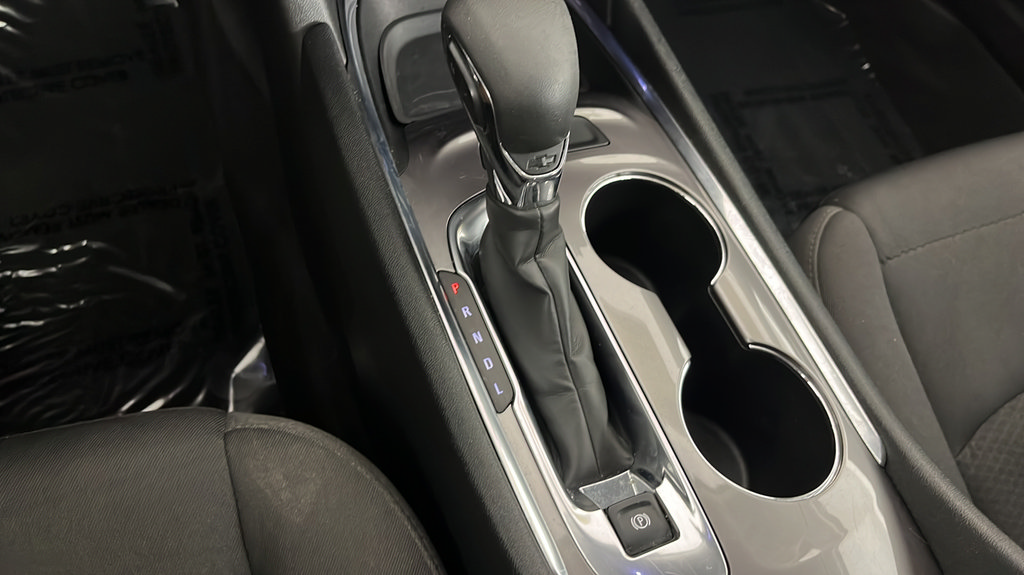 Used 2022 Chevrolet Malibu LT FWD image 32