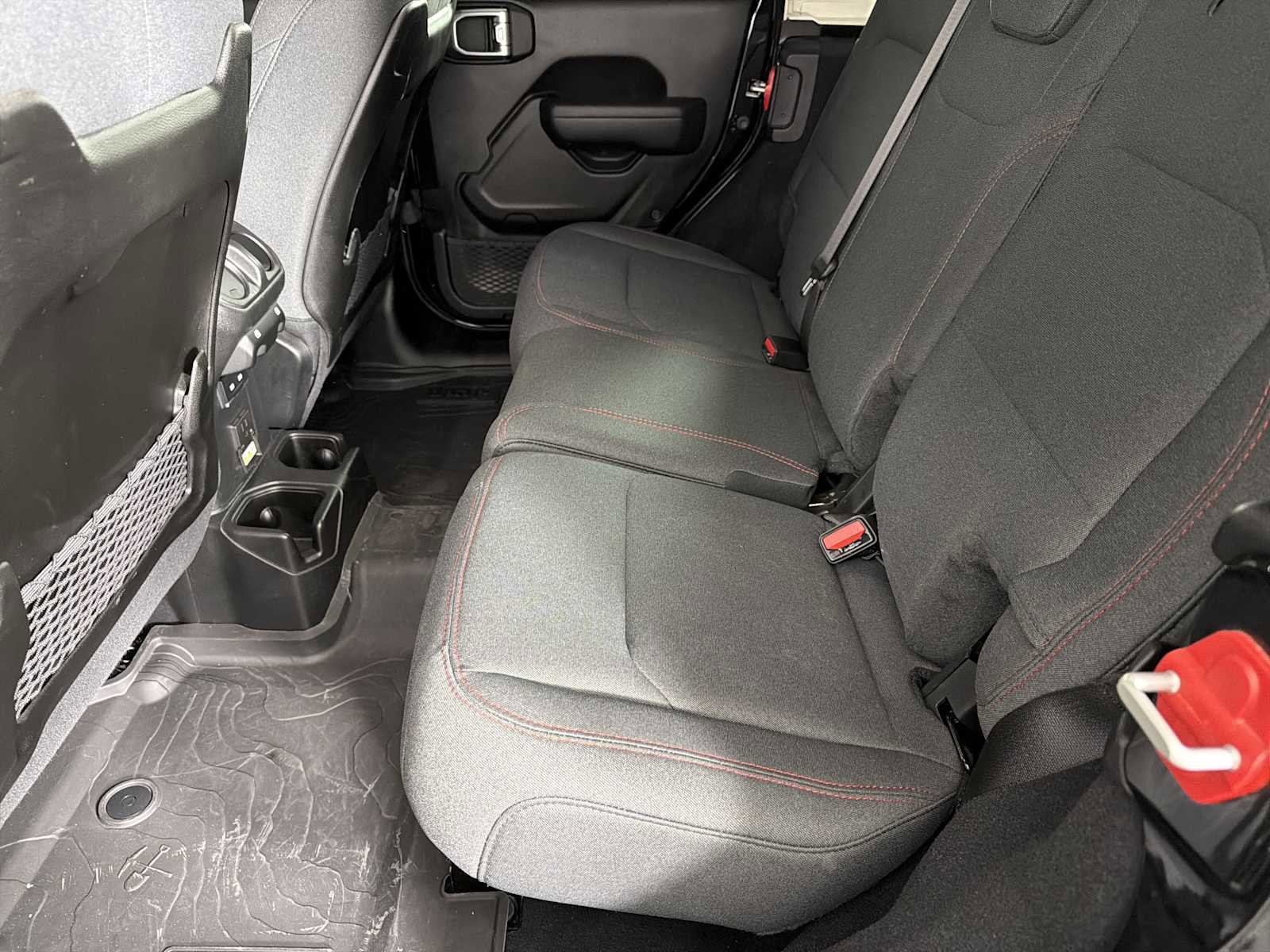 Used 2024 Jeep Wrangler Unlimited Rubicon w/ Technology Group image 19