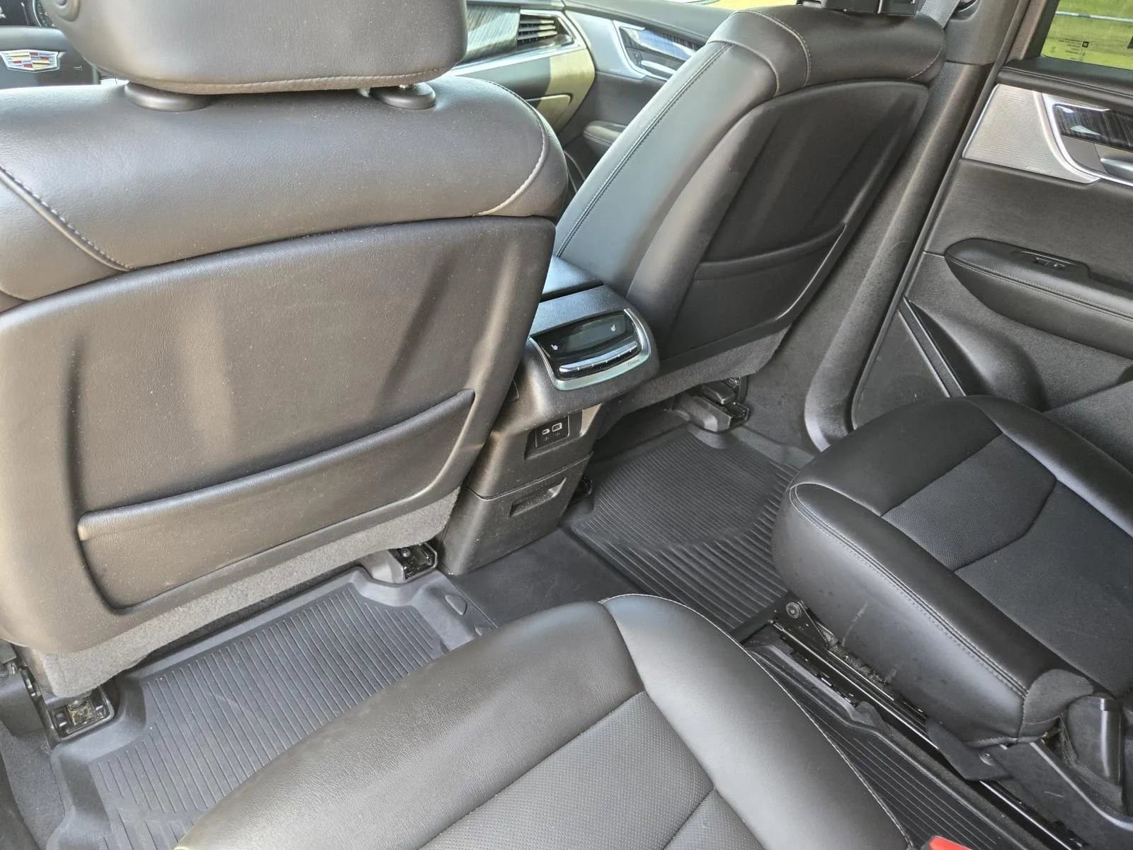 Used 2022 Cadillac XT6 Premium Luxury w/ Technology Package image 26