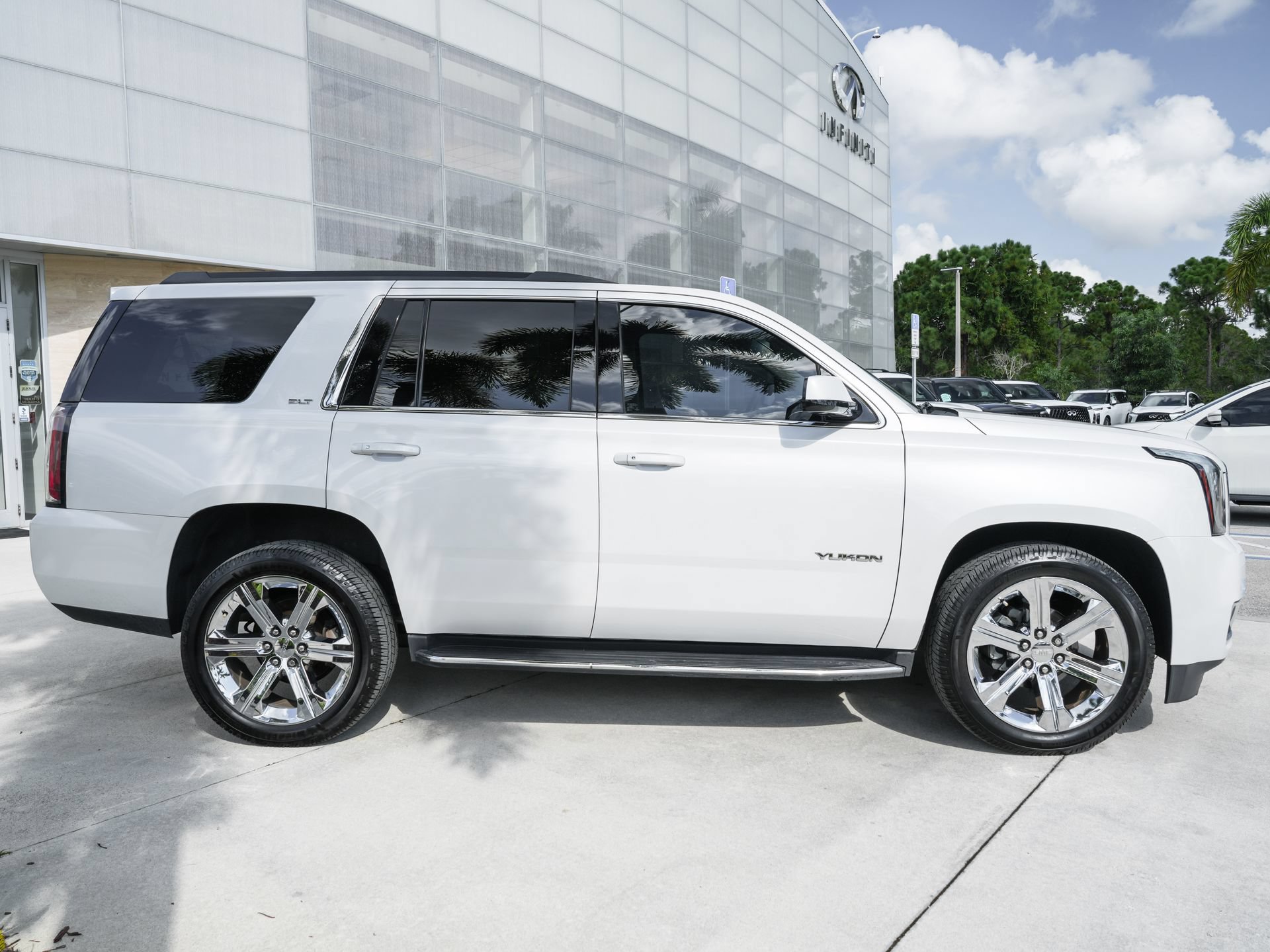 Used 2018 GMC Yukon SLT RWD image 11