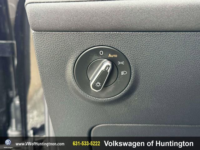 Certified 2025 Volkswagen Taos SE w/ Taos Adventure Package (SXB) image 20