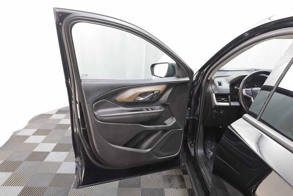 Used 2019 GMC Terrain SLE w/ Driver Convenience Package image 5