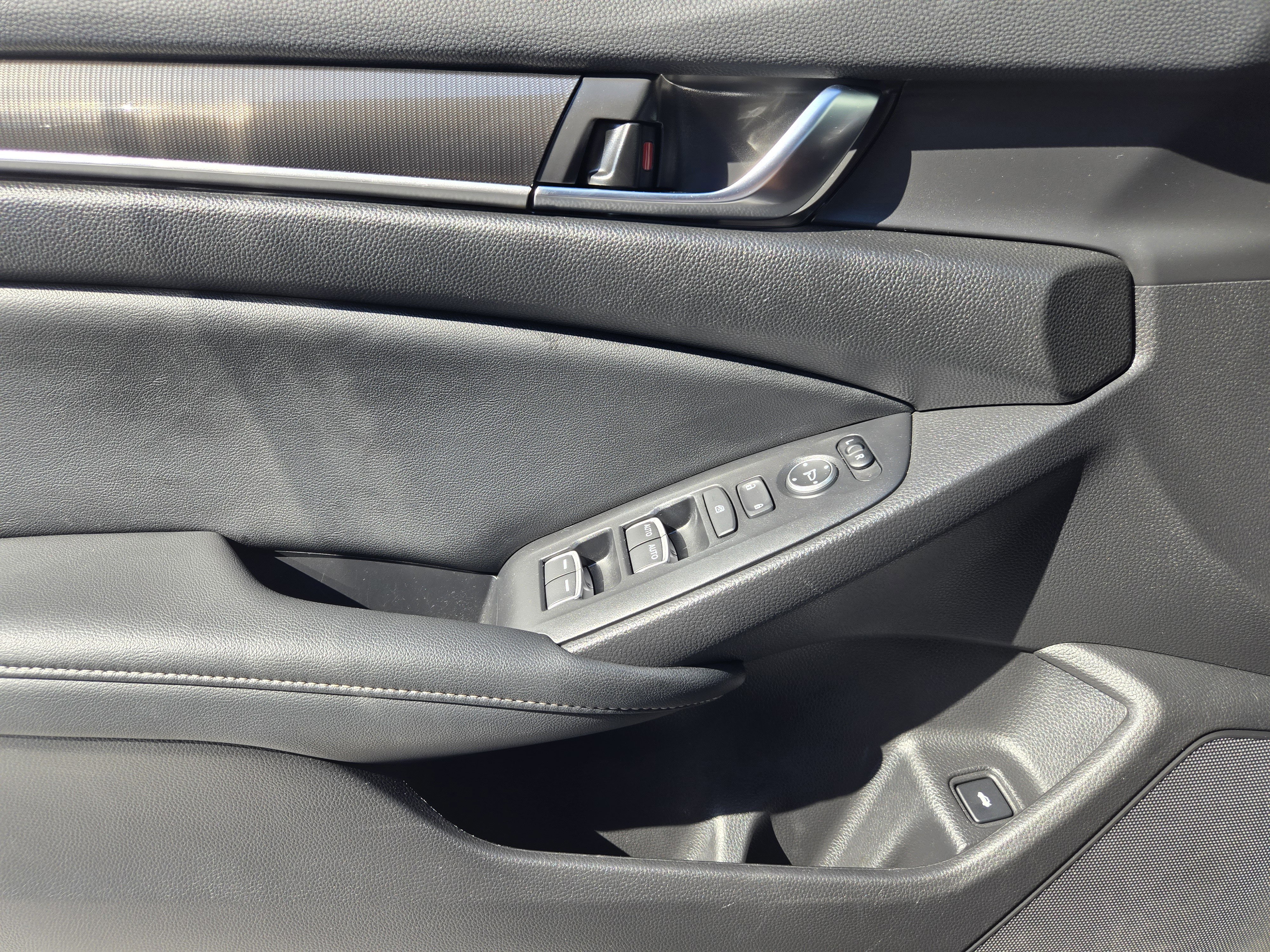 Used 2022 Honda Accord Sport image 26