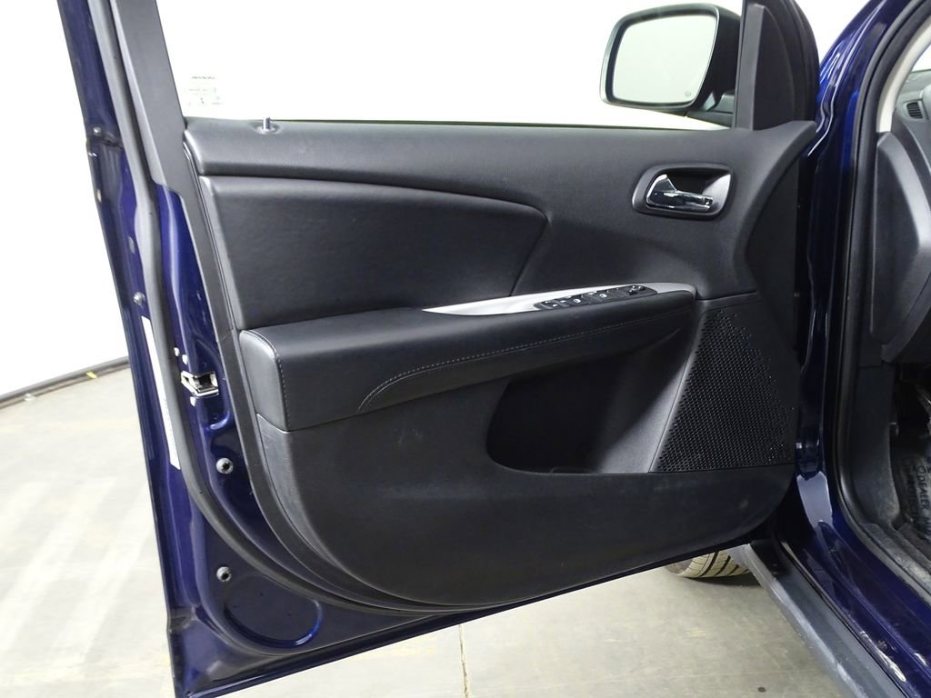 Used 2019 Dodge Journey SE w/ Connectivity Group image 17