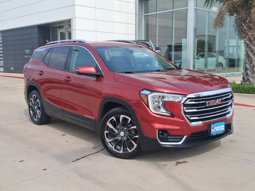 Used 2023 GMC Terrain SLT FWD image 1