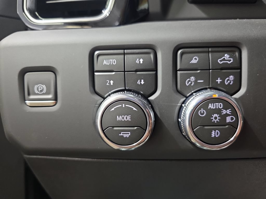 New 2026 GMC Sierra 3500 Denali Ultimate w/ LPO, Black Badging Package AWD/4WD image 27