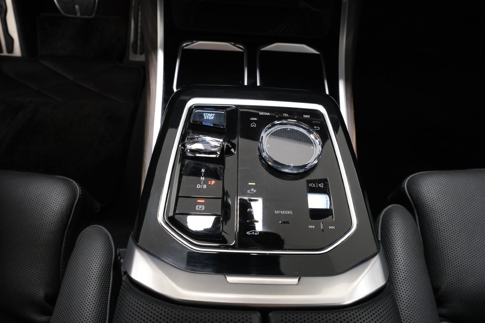 Used 2023 BMW i7 xDrive60 AWD/4WD image 24