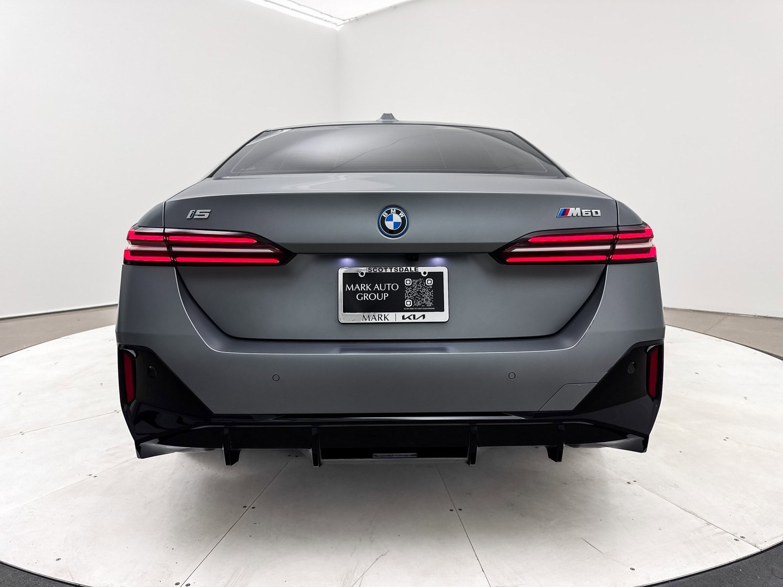 Used 2024 BMW i5 M60 w/ Premium Package image 19