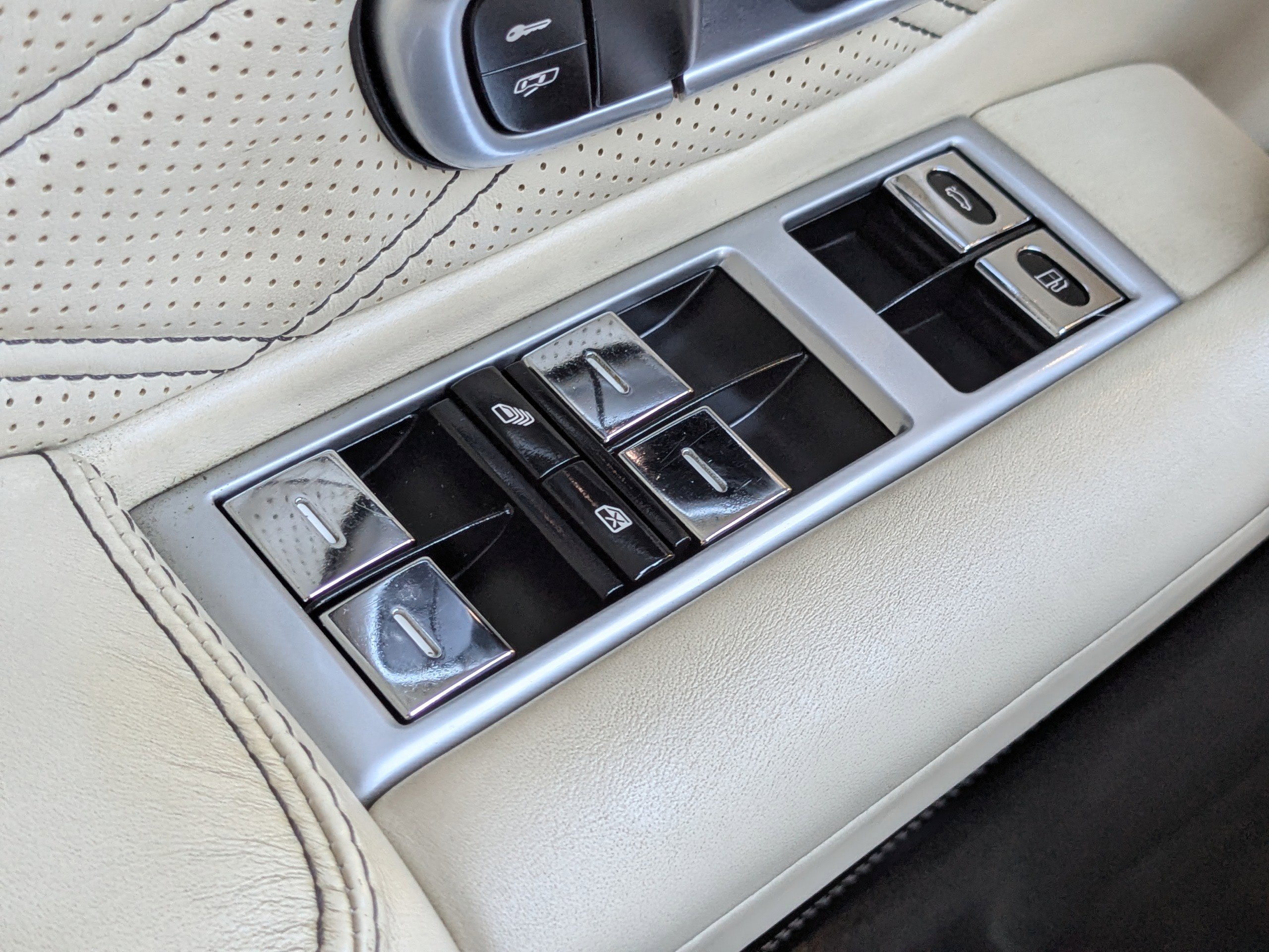 Used 2013 Bentley Continental GT image 27