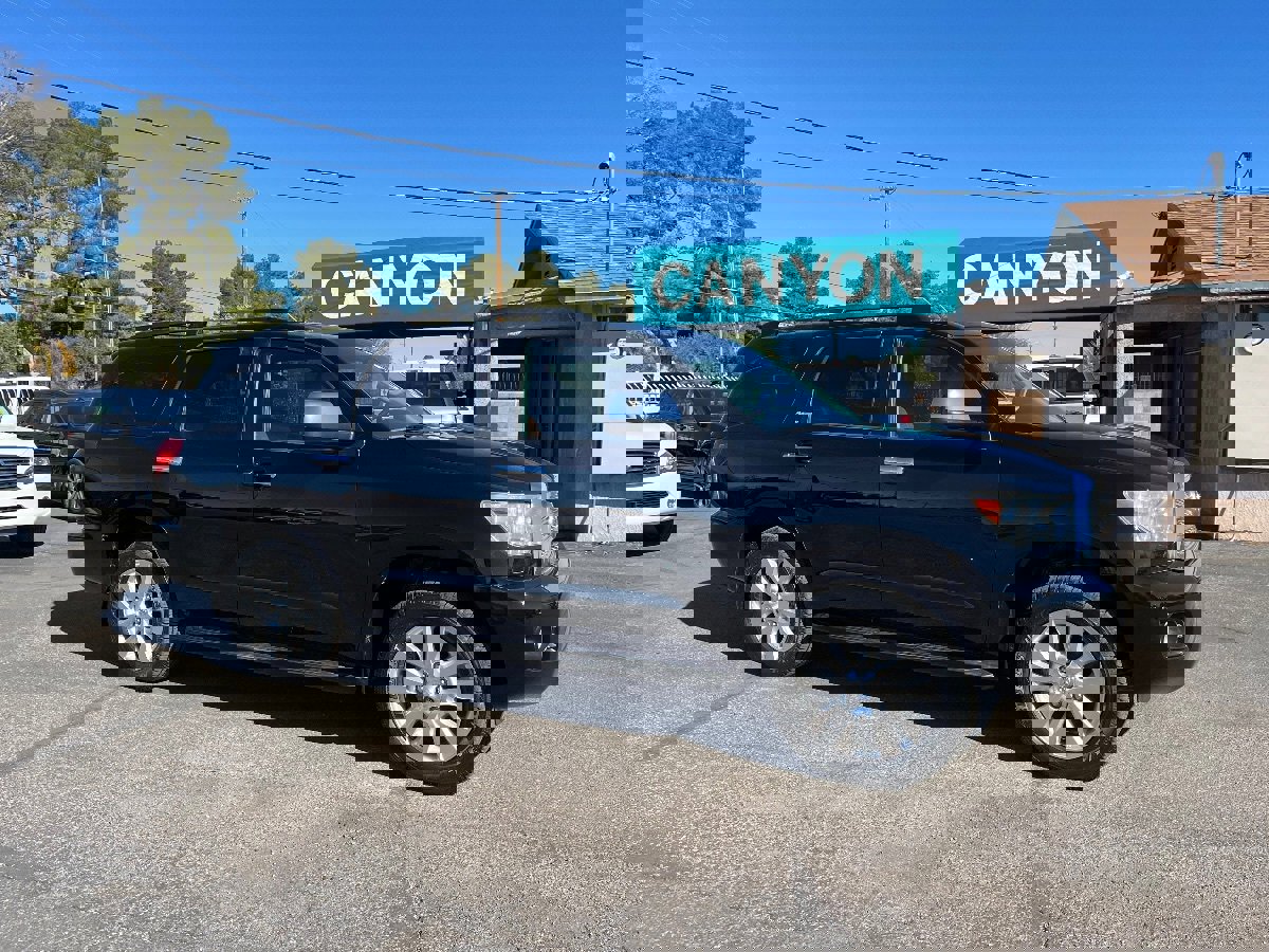 Used 2012 Toyota Sequoia Platinum image 2