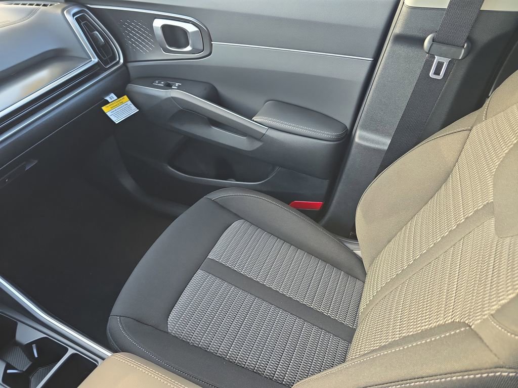 New 2026 Kia Sorento LX image 15