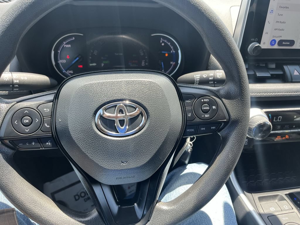 Used 2024 Toyota RAV4 LE AWD/4WD image 21