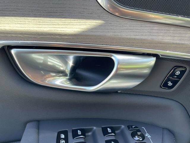 New 2026 Volvo XC90 B5 Core AWD/4WD image 33