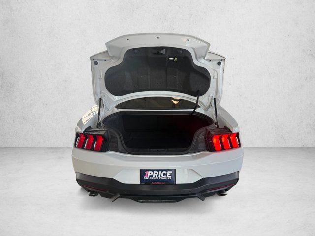 Used 2024 Ford Mustang Coupe RWD image 5