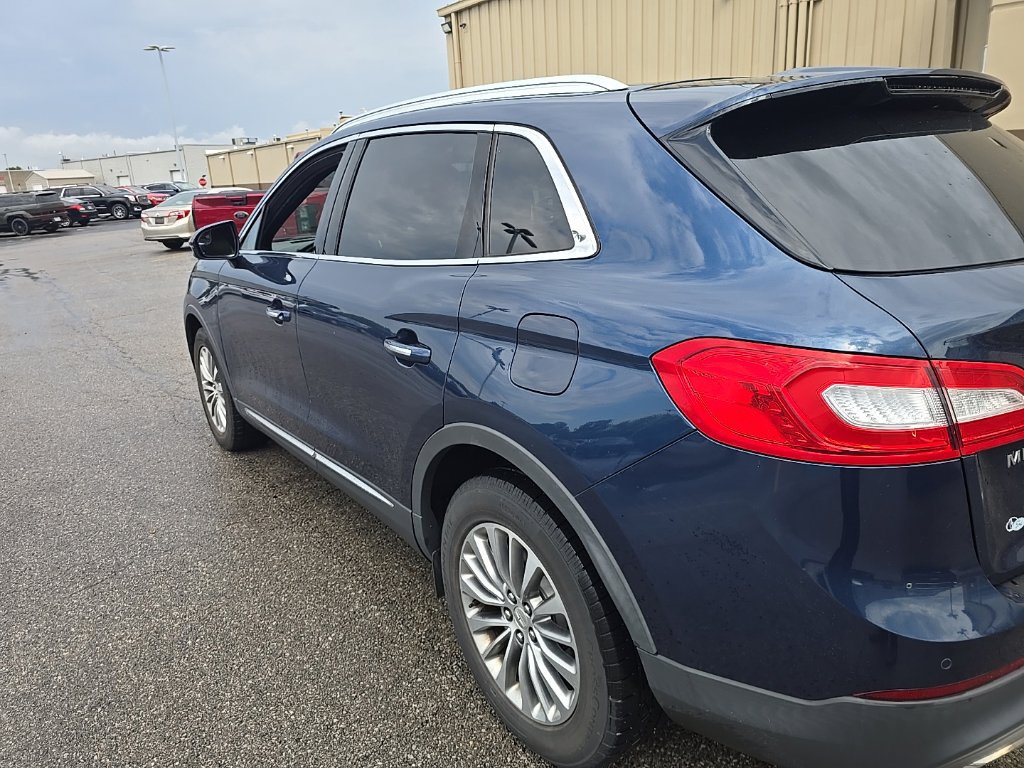 Used 2017 Lincoln MKX Select w/ Lincoln MKX Climate Package FWD image 4