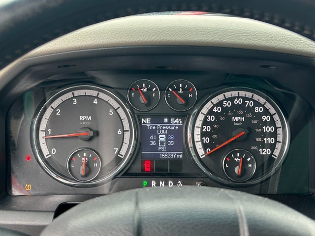 Used 2012 RAM 1500 Classic SLT w/ Luxury Group image 21