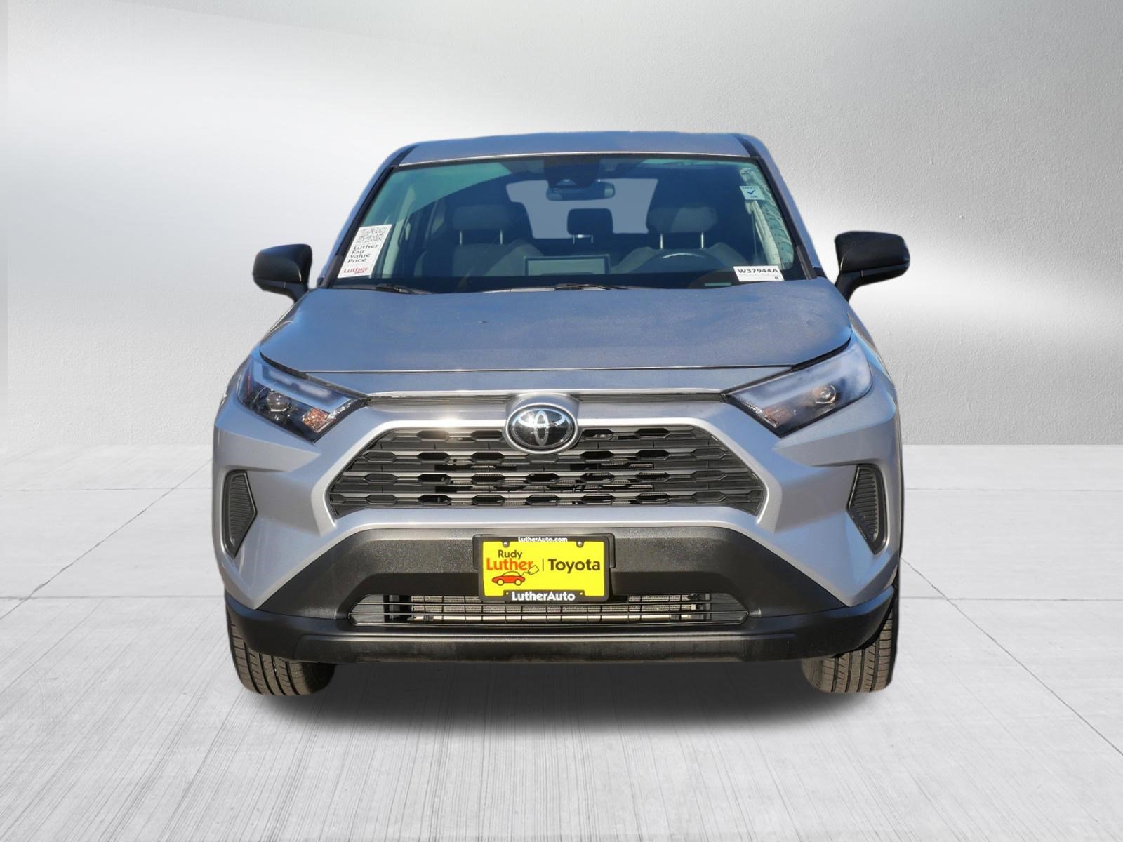 Certified 2023 Toyota RAV4 LE AWD/4WD image 2