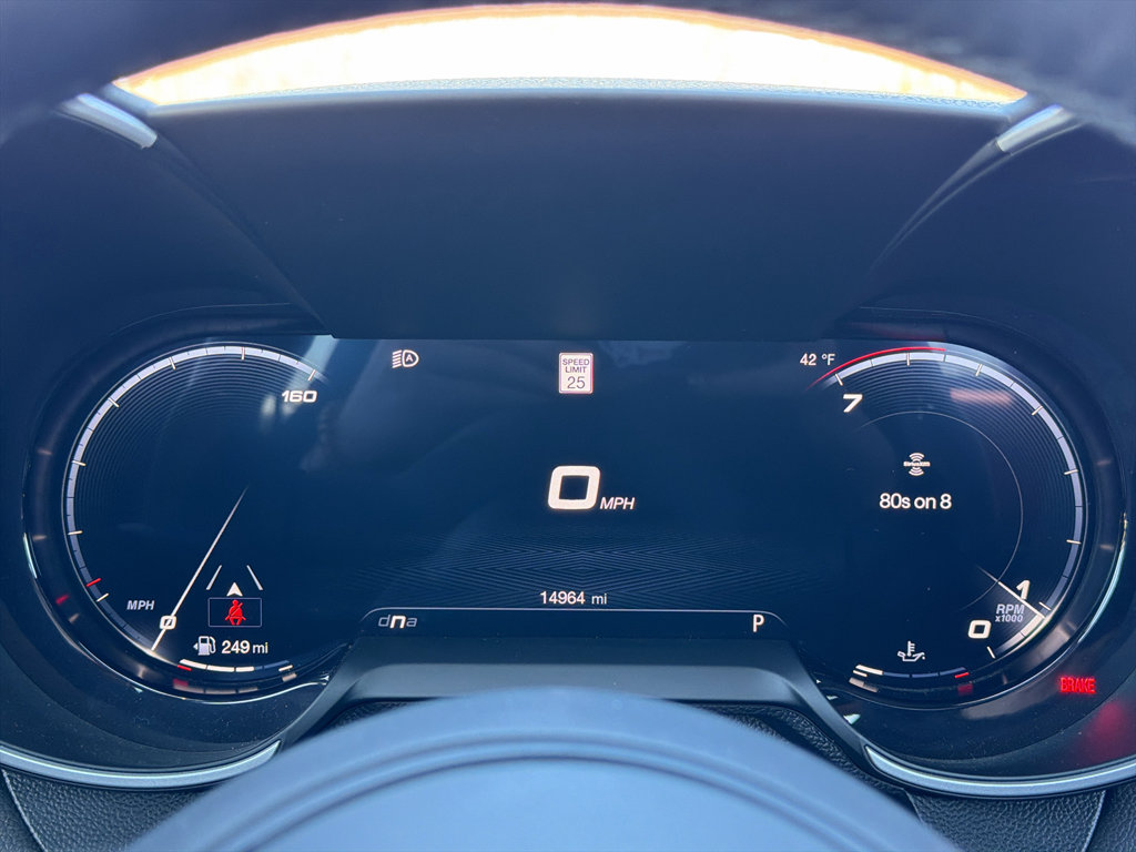 Used 2024 Alfa Romeo Giulia Veloce AWD/4WD image 33