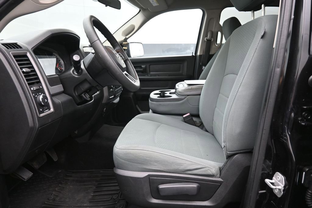 Used 2017 RAM 1500 Express RWD image 16