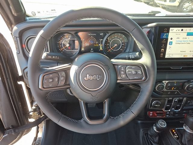 New 2026 Jeep Gladiator Rubicon w/ Safety Group AWD/4WD image 9