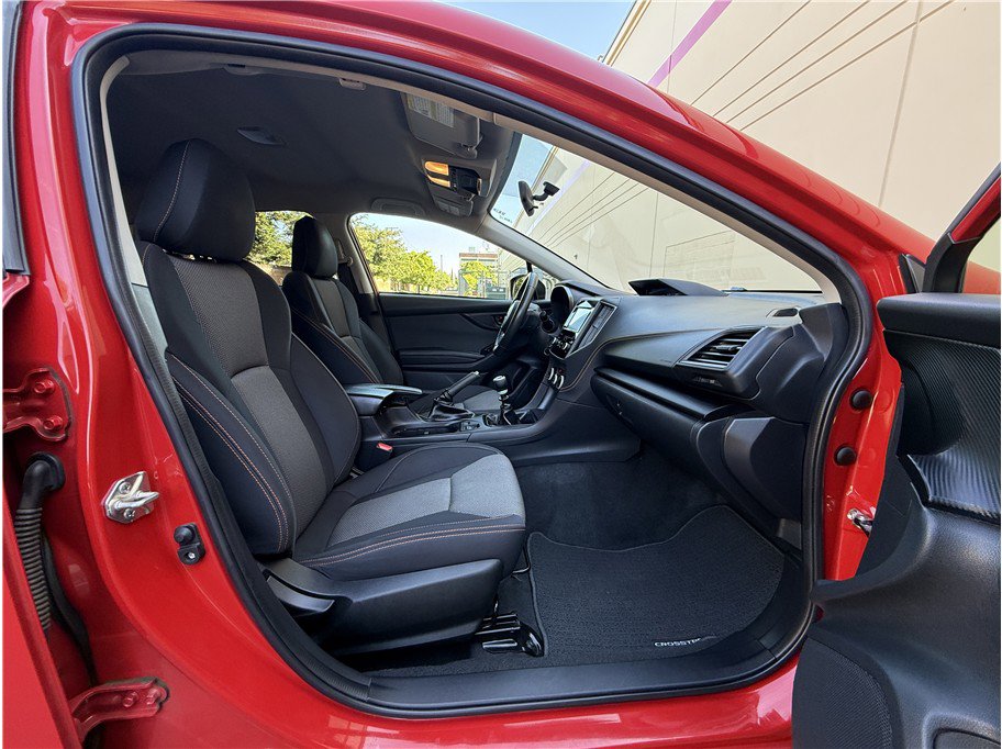 Used 2022 Subaru Crosstrek 2.0i Premium AWD/4WD image 11