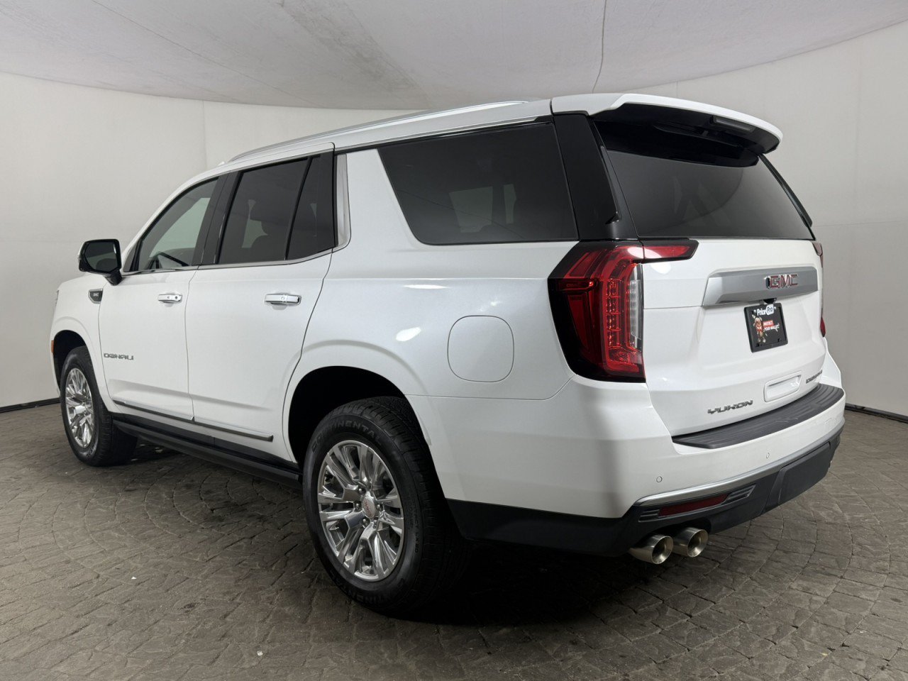 Used 2023 GMC Yukon Denali AWD/4WD image 5