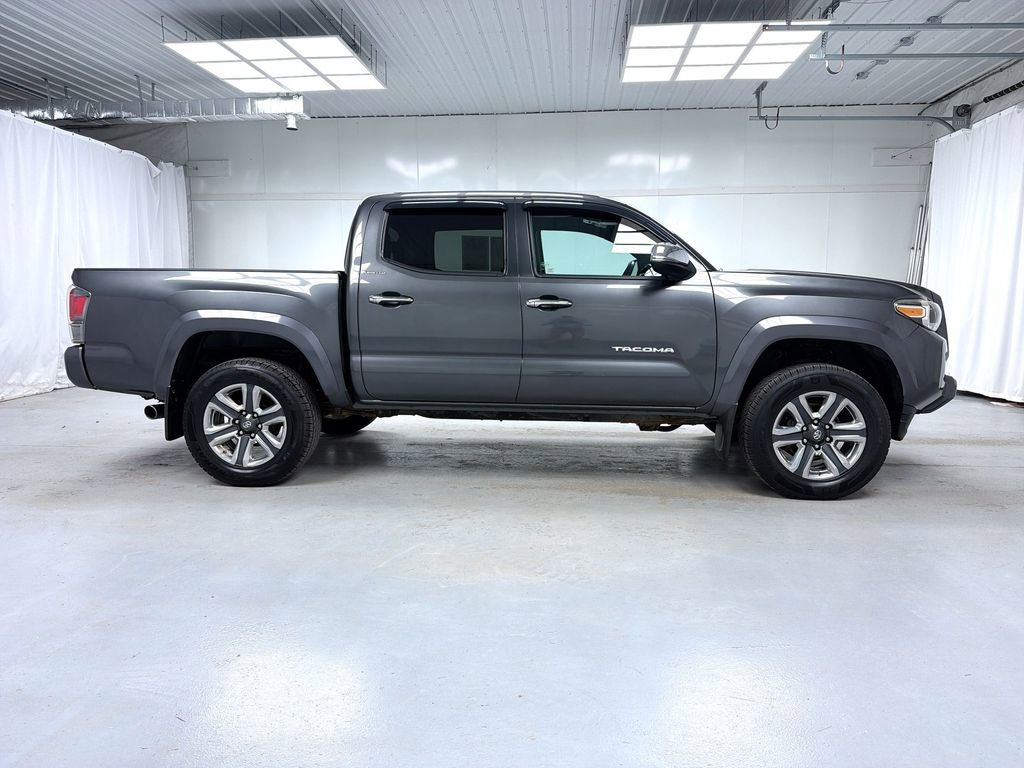 Certified 2018 Toyota Tacoma Limited AWD/4WD image 2