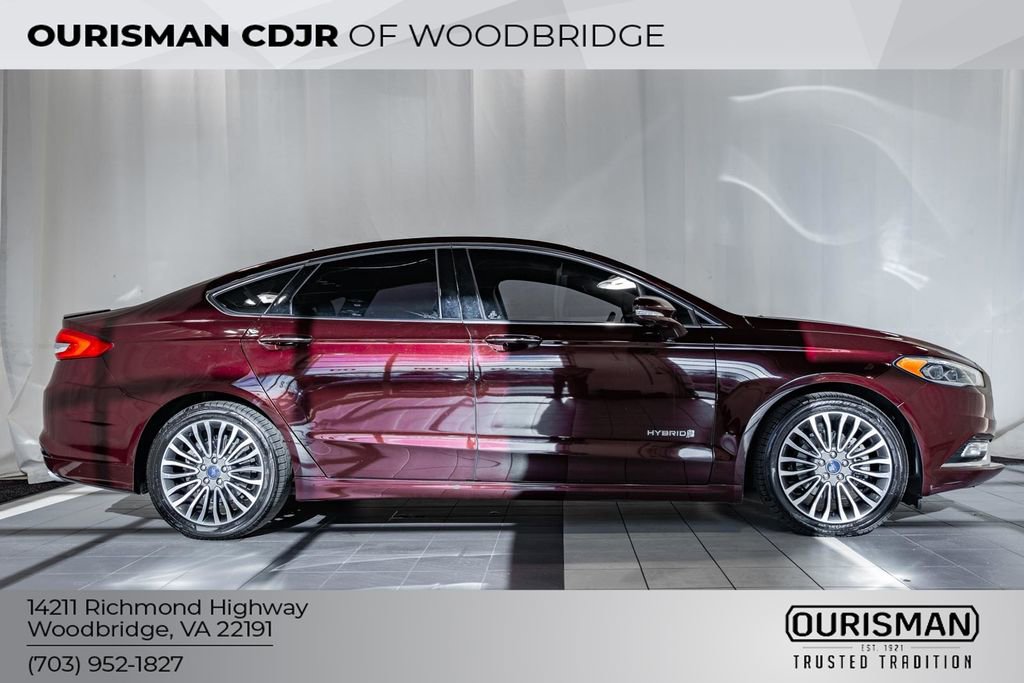 Used 2017 Ford Fusion Titanium image 3