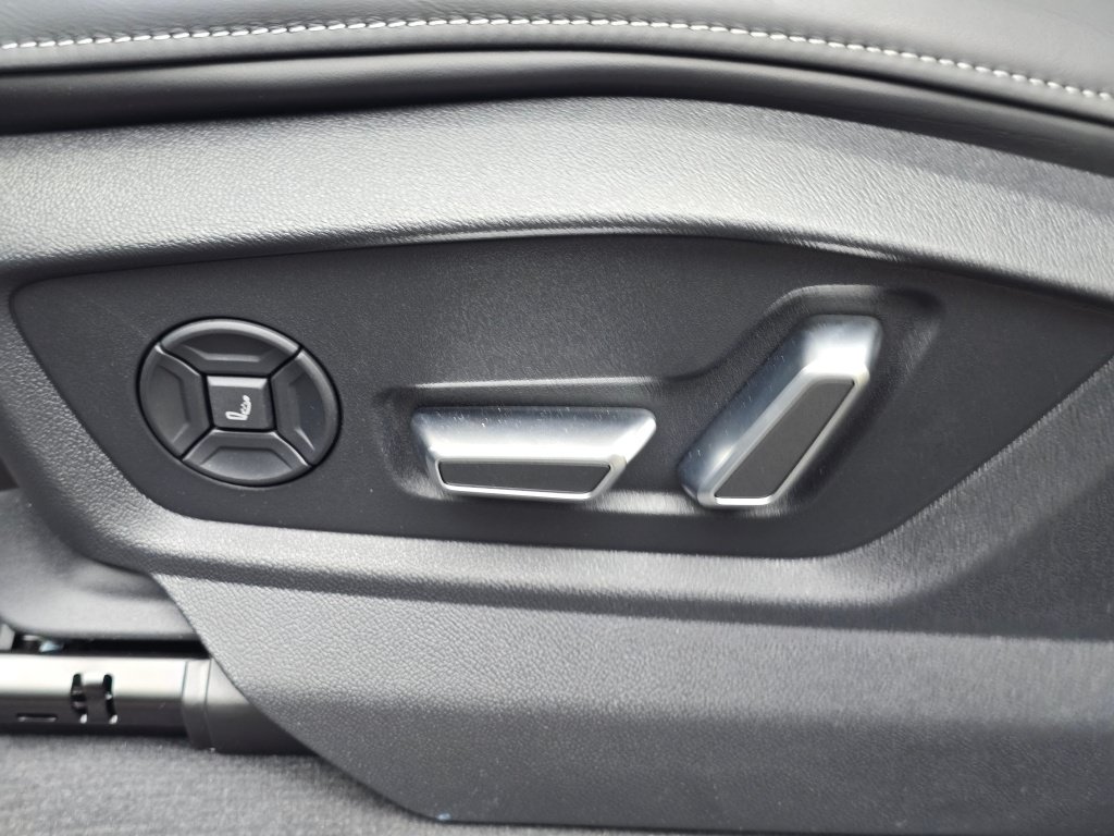 New 2026 Audi SQ8 Prestige AWD/4WD image 36