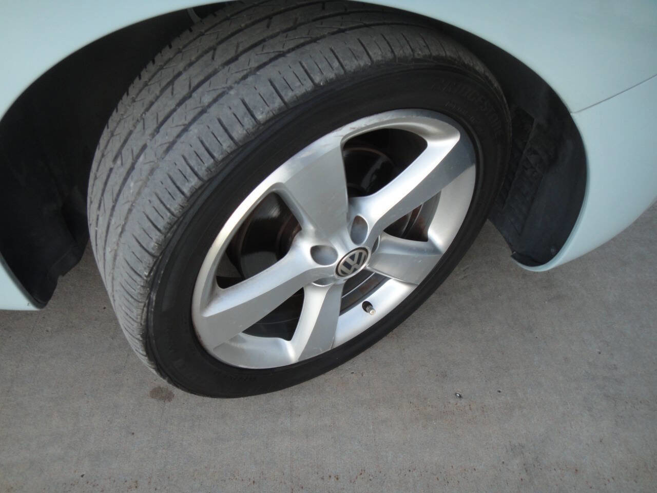 Used 2010 Volkswagen Beetle Final Edition image 23