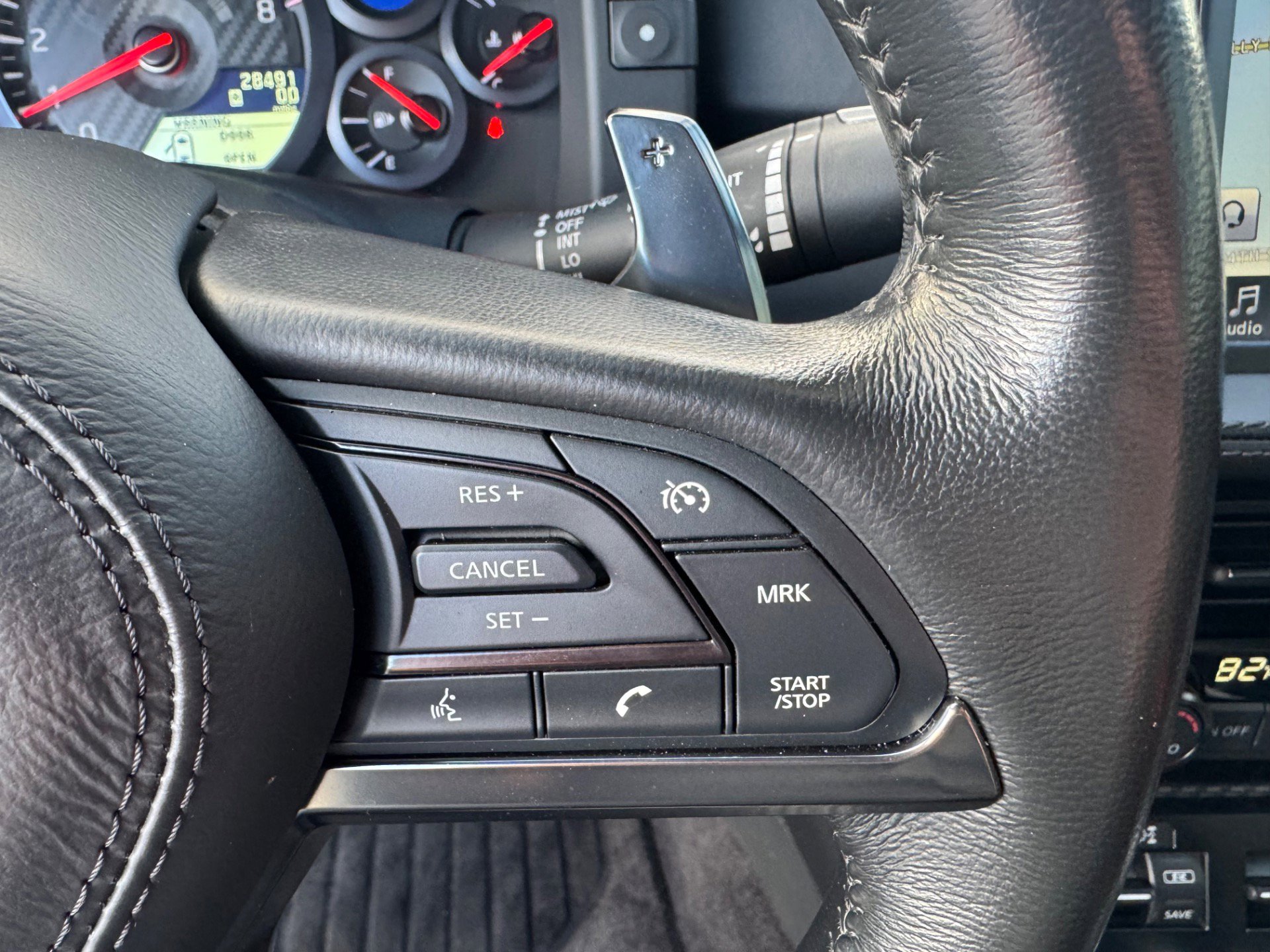 Used 2019 Nissan GT-R Premium image 18