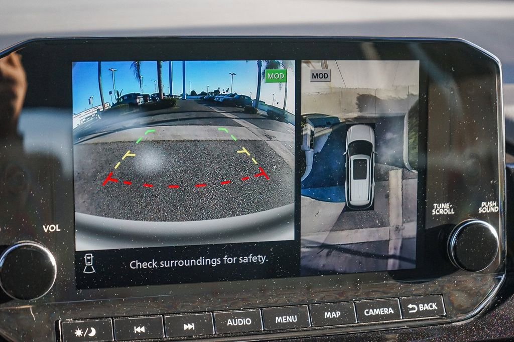 Used 2024 Nissan Pathfinder SL image 22