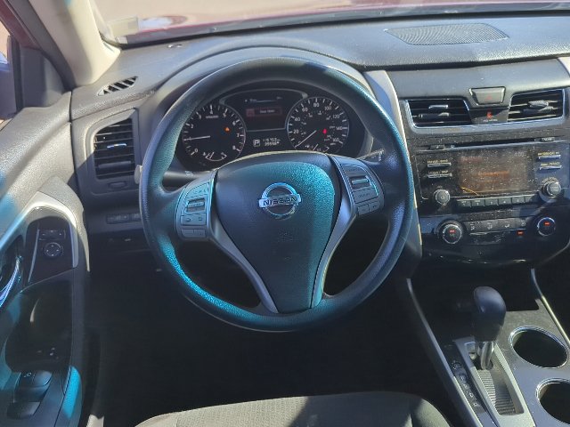 Used 2014 Nissan Altima 2.5 S w/ Display Audio Package FWD image 8