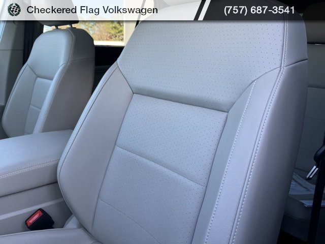 Used 2022 Volkswagen Atlas SE w/ Panoramic Sunroof Package image 26