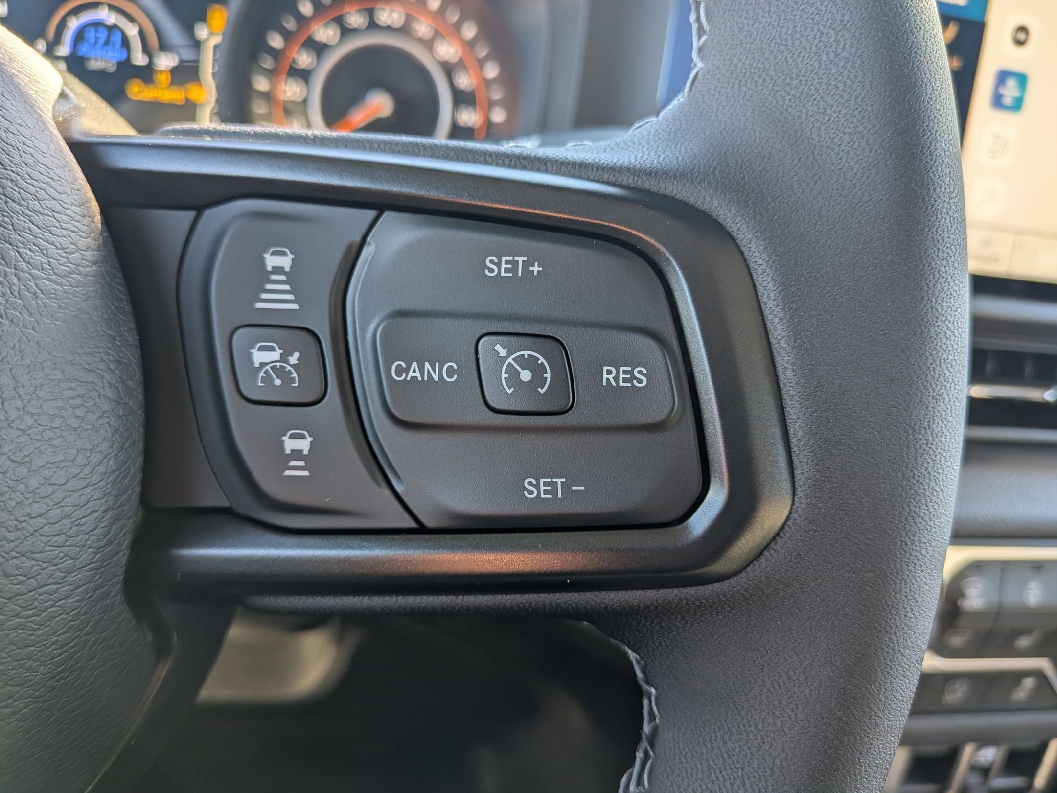 New 2025 Jeep Gladiator Sport image 14