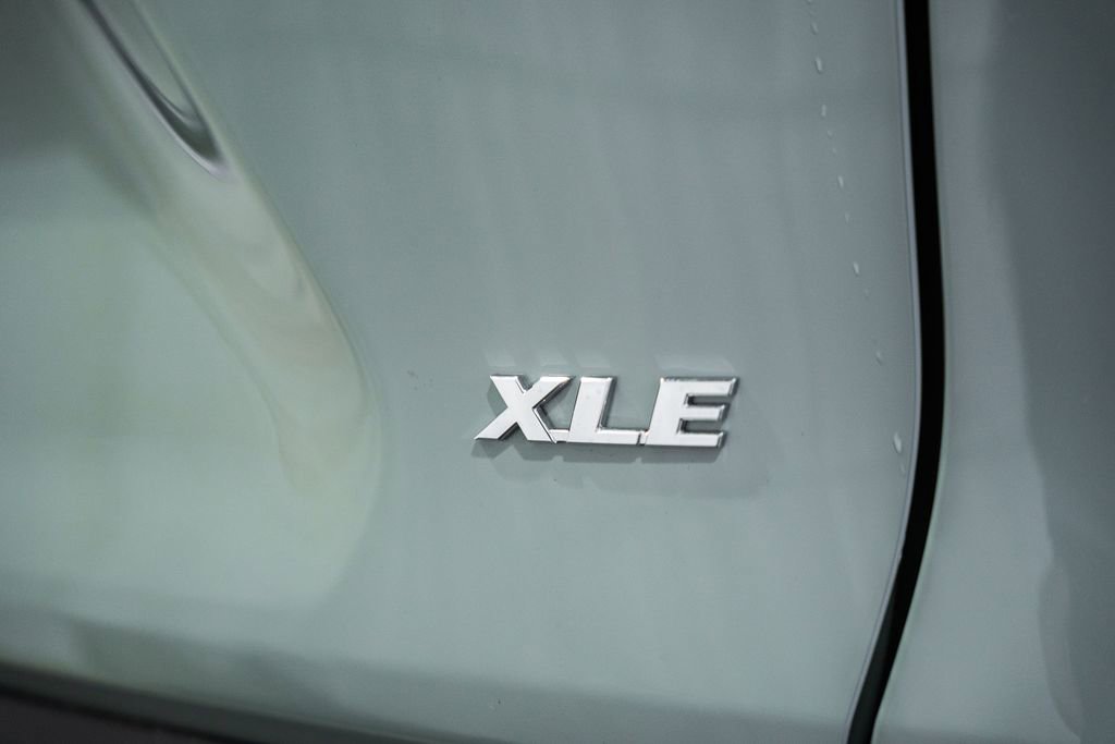 Used 2023 Toyota RAV4 XLE image 7