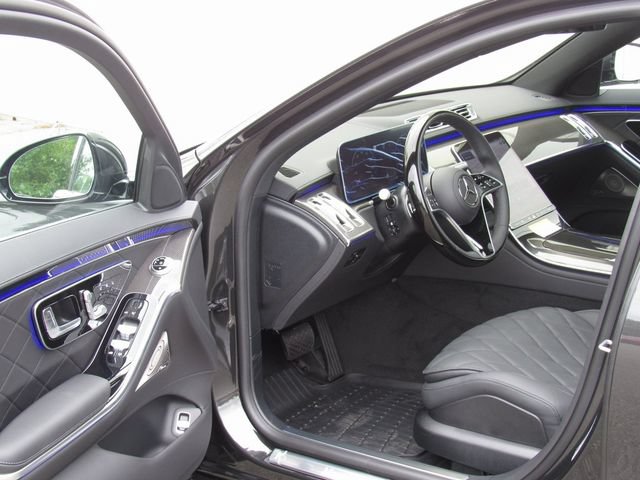 New 2025 Mercedes-Benz S 580 4MATIC Sedan image 9