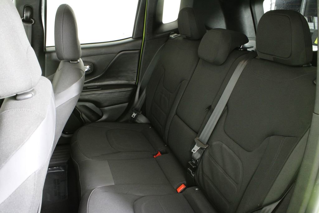 Used 2017 Jeep Renegade Altitude image 18