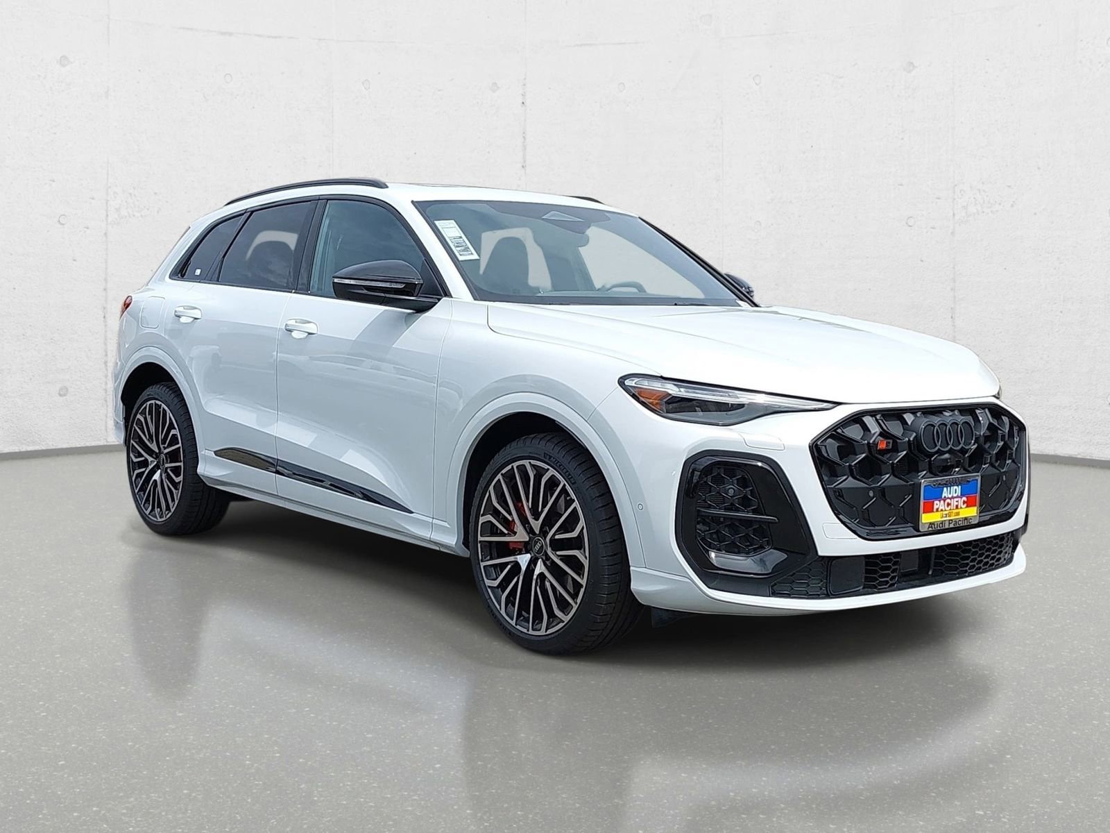 New 2025 Audi SQ5 Premium Plus AWD/4WD image 3